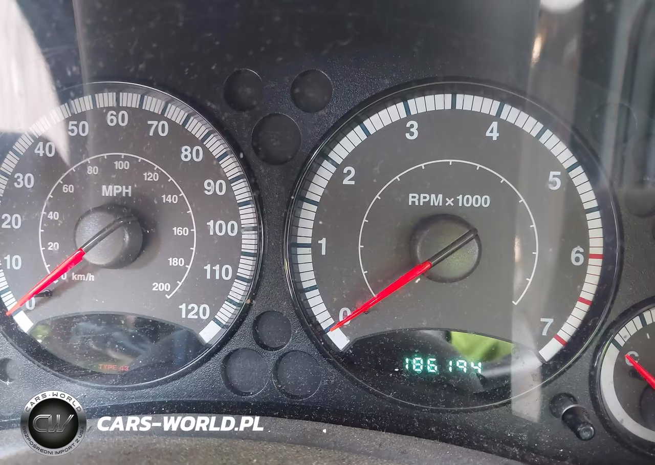 2005 Jeep Liberty Sport VIN:1J4GL48KX5W711982 - 7