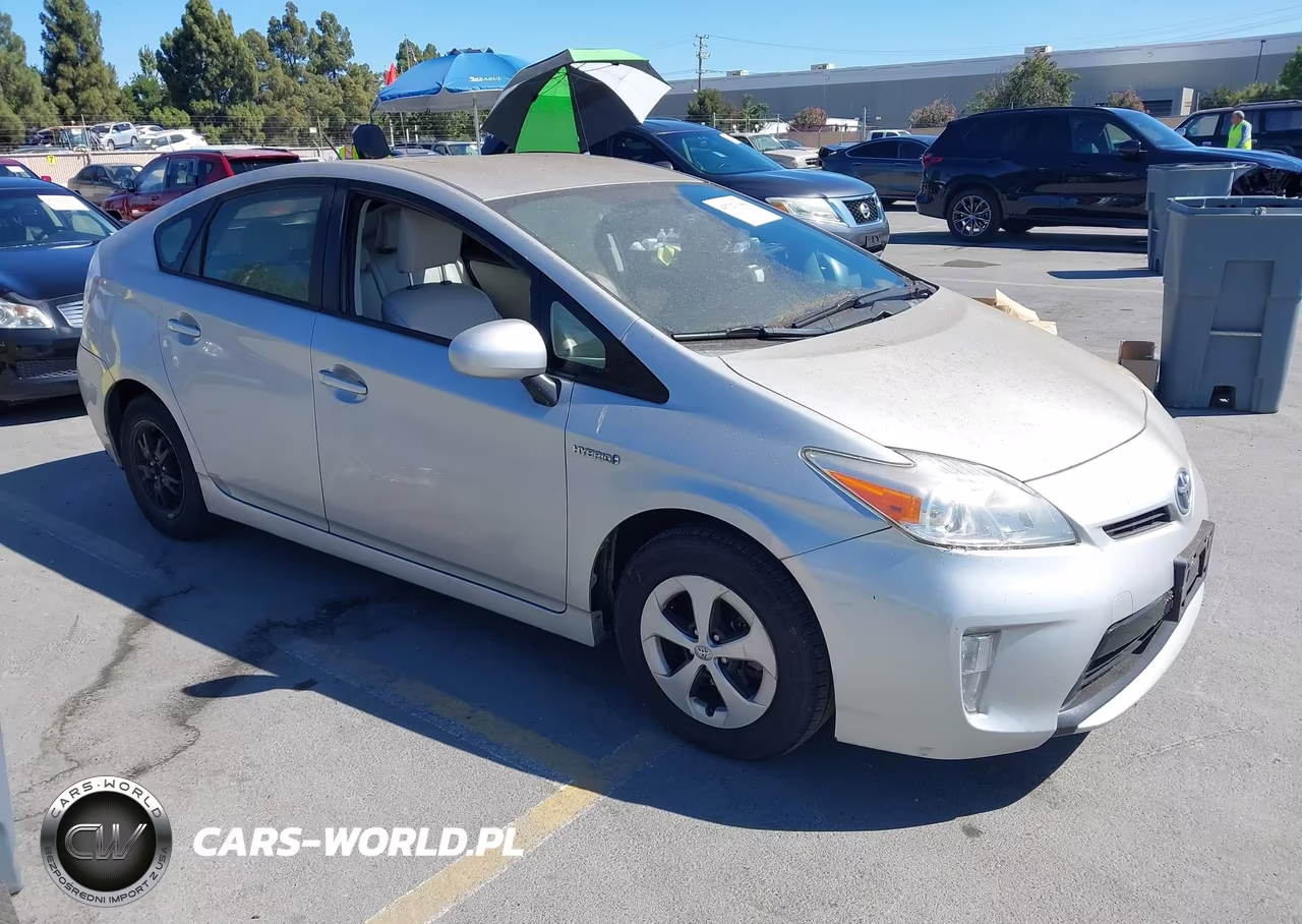 2013 Toyota Prius Two – zdjęcie 1 z 16