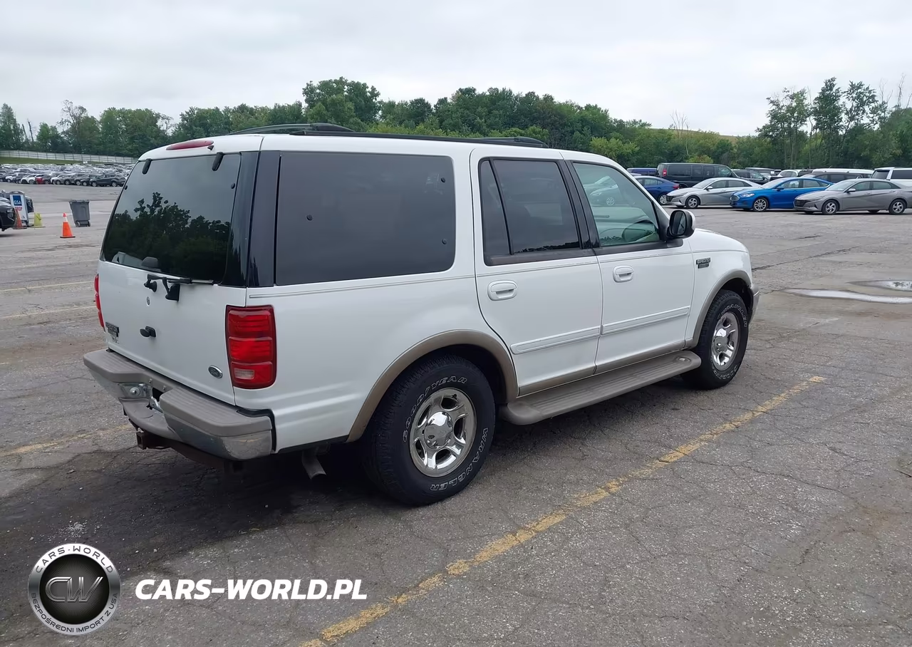 2002 Ford Expedition Eddie Bauer VIN:1FMPU18L22LA23204 - 4