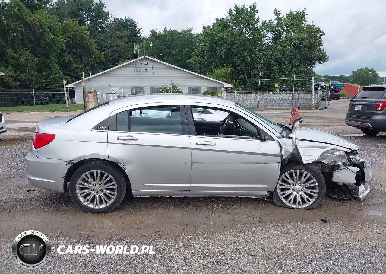 2012 Chrysler 200 Limited VIN:1C3CCBCB1CN330044 - 13