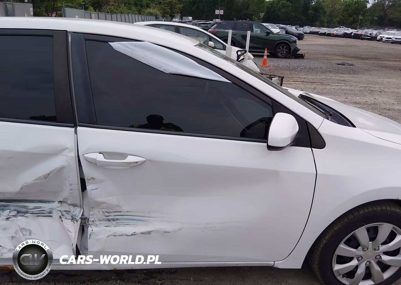 2014 Toyota Corolla Le VIN:2T1BURHE3EC029989 - 5