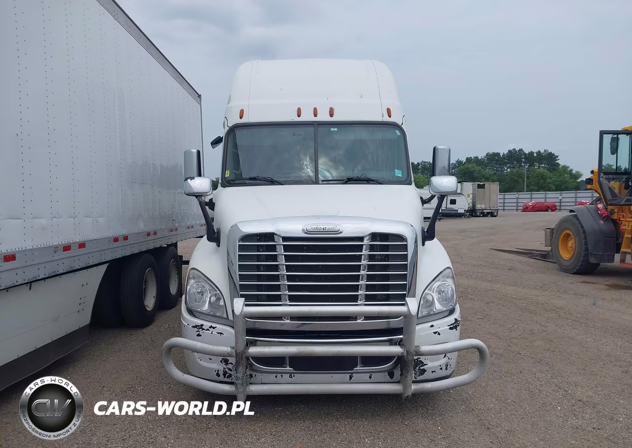 2015 Freightliner Cascadia 125 VIN:3AKJGLD59FSGJ6438 - 12