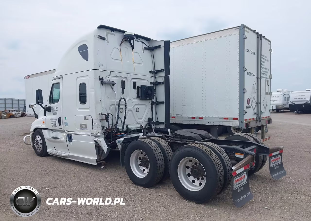 2015 Freightliner Cascadia 125 VIN:3AKJGLD59FSGJ6438 - 3