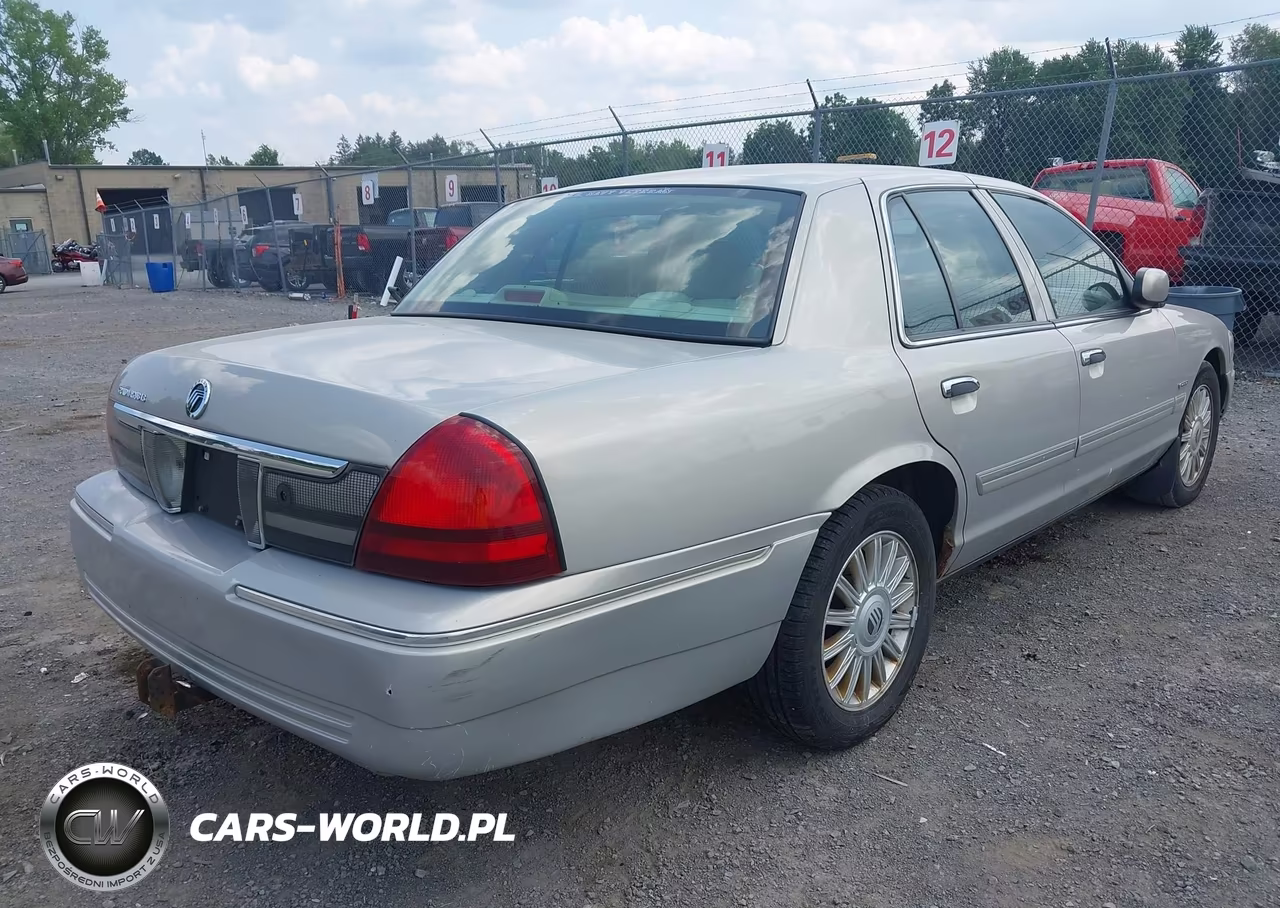 2010 Mercury Grand Marquis Ls (Fleet Only) VIN:2MEBM7FV5AX637704 - 4
