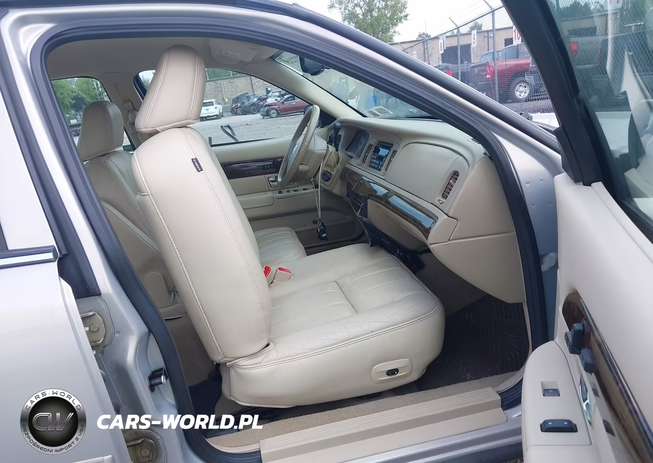2010 Mercury Grand Marquis Ls (Fleet Only) VIN:2MEBM7FV5AX637704 - 5