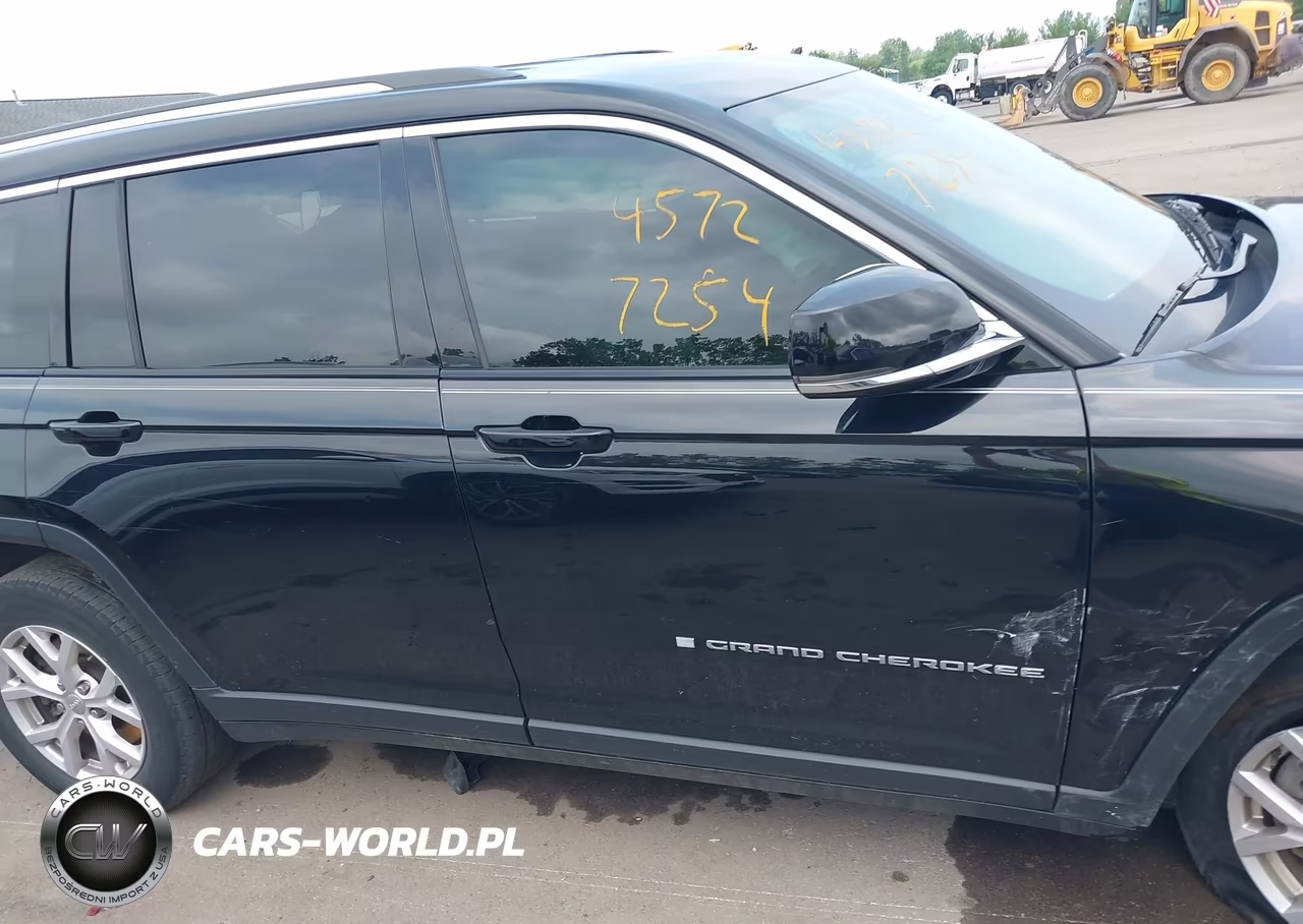 2021 Jeep Grand Cherokee L Limited 4X4 VIN:1C4RJKBG0M8128630 - 13