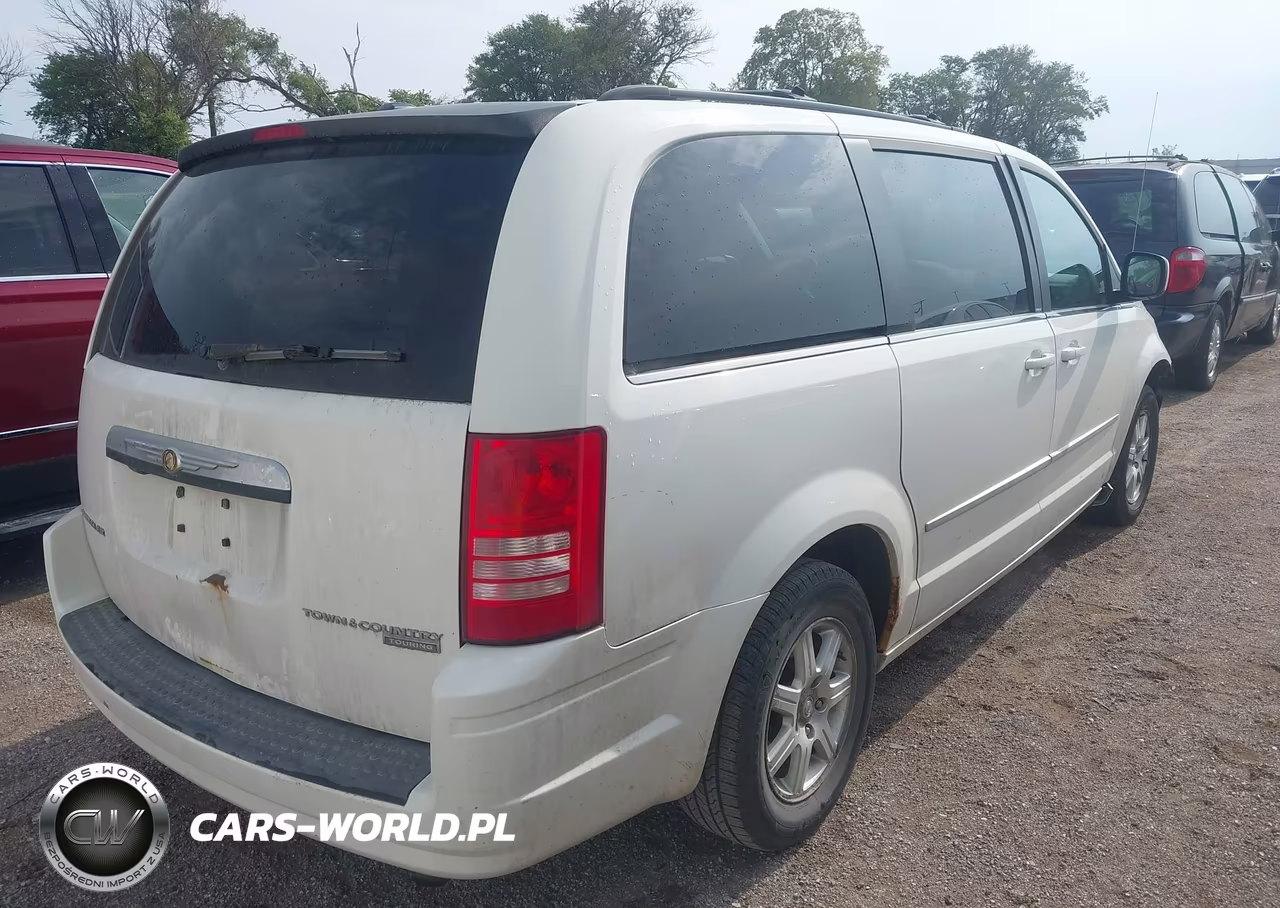 2009 Chrysler Town & Country Touring VIN:2A8HR54119R555303 - 4