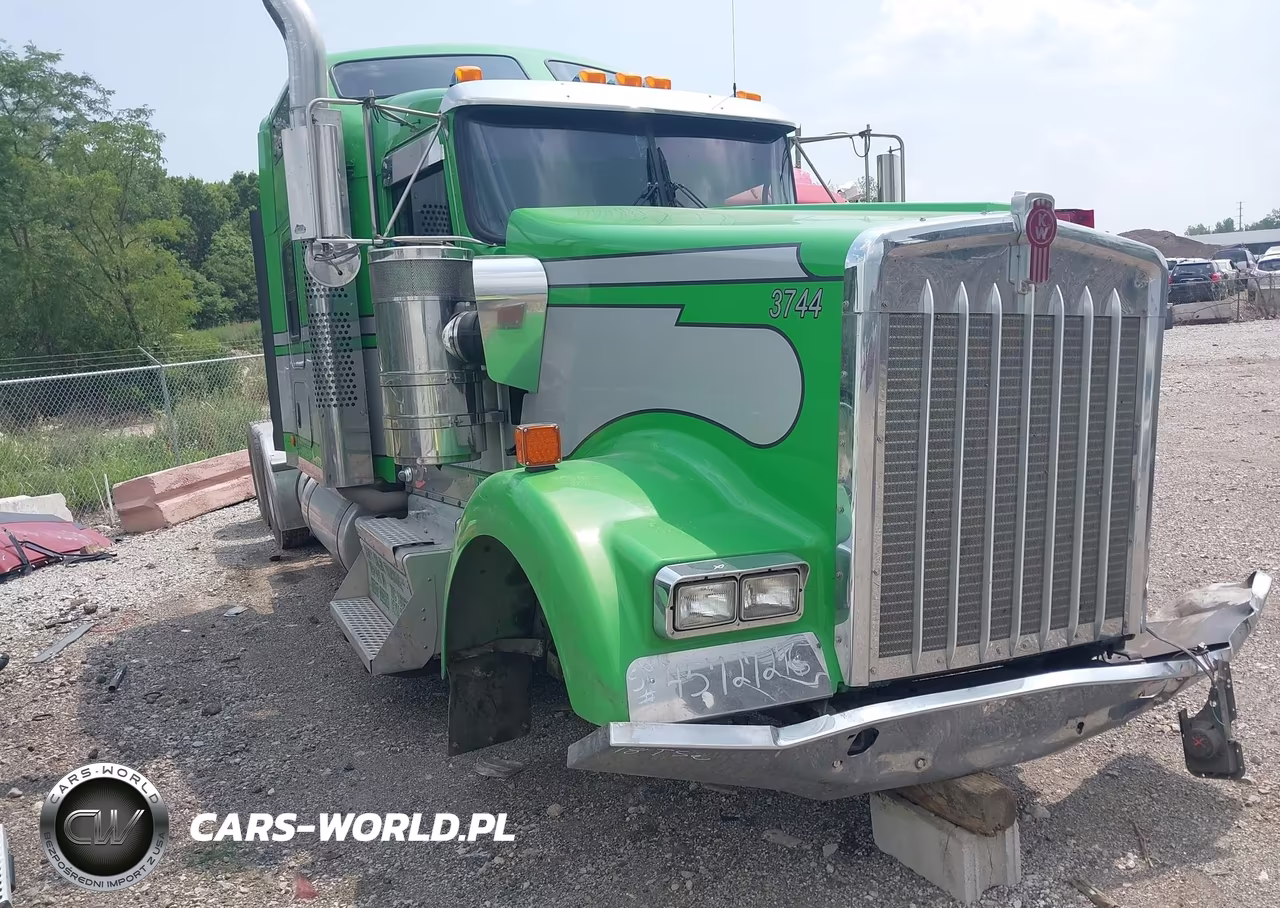 2021 Kenworth W900