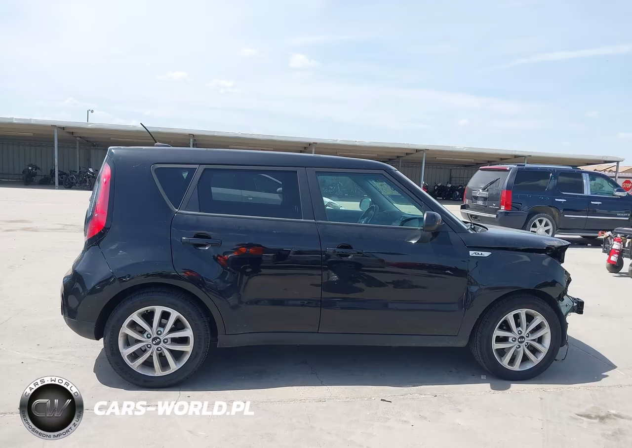 2017 Kia Soul + VIN:KNDJP3A52H7478080 - 14