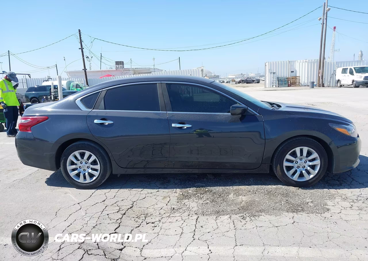 2018 Nissan Altima 2.5 S VIN:1N4AL3AP3JC264022 - 13