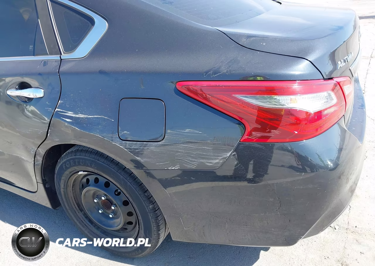 2018 Nissan Altima 2.5 S VIN:1N4AL3AP3JC264022 - 17