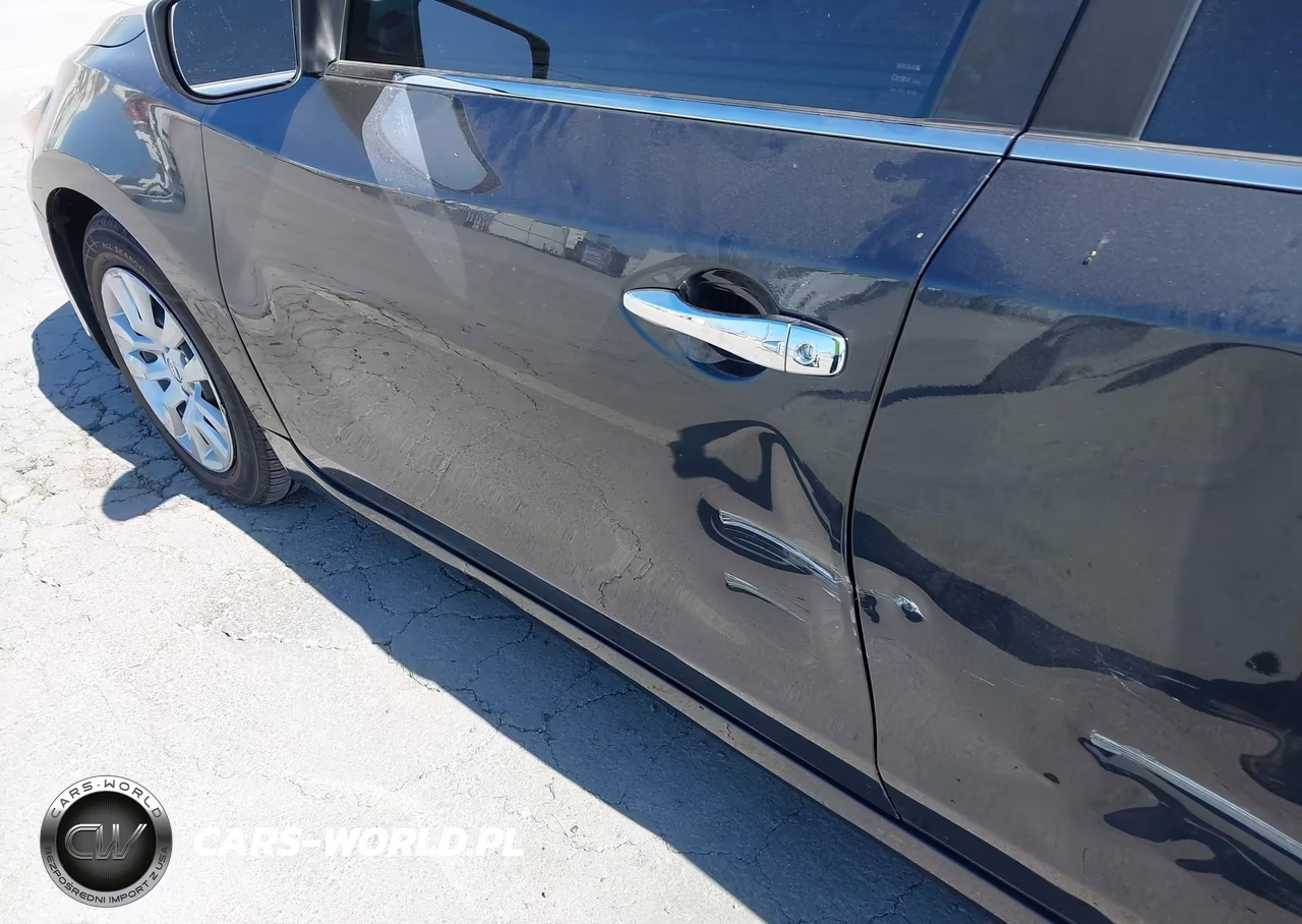2018 Nissan Altima 2.5 S VIN:1N4AL3AP3JC264022 - 19