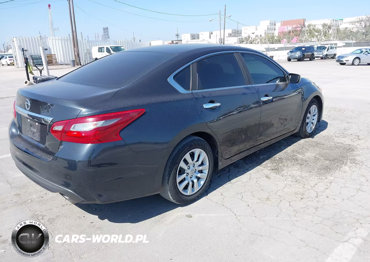 2018 Nissan Altima 2.5 S VIN:1N4AL3AP3JC264022 - 4