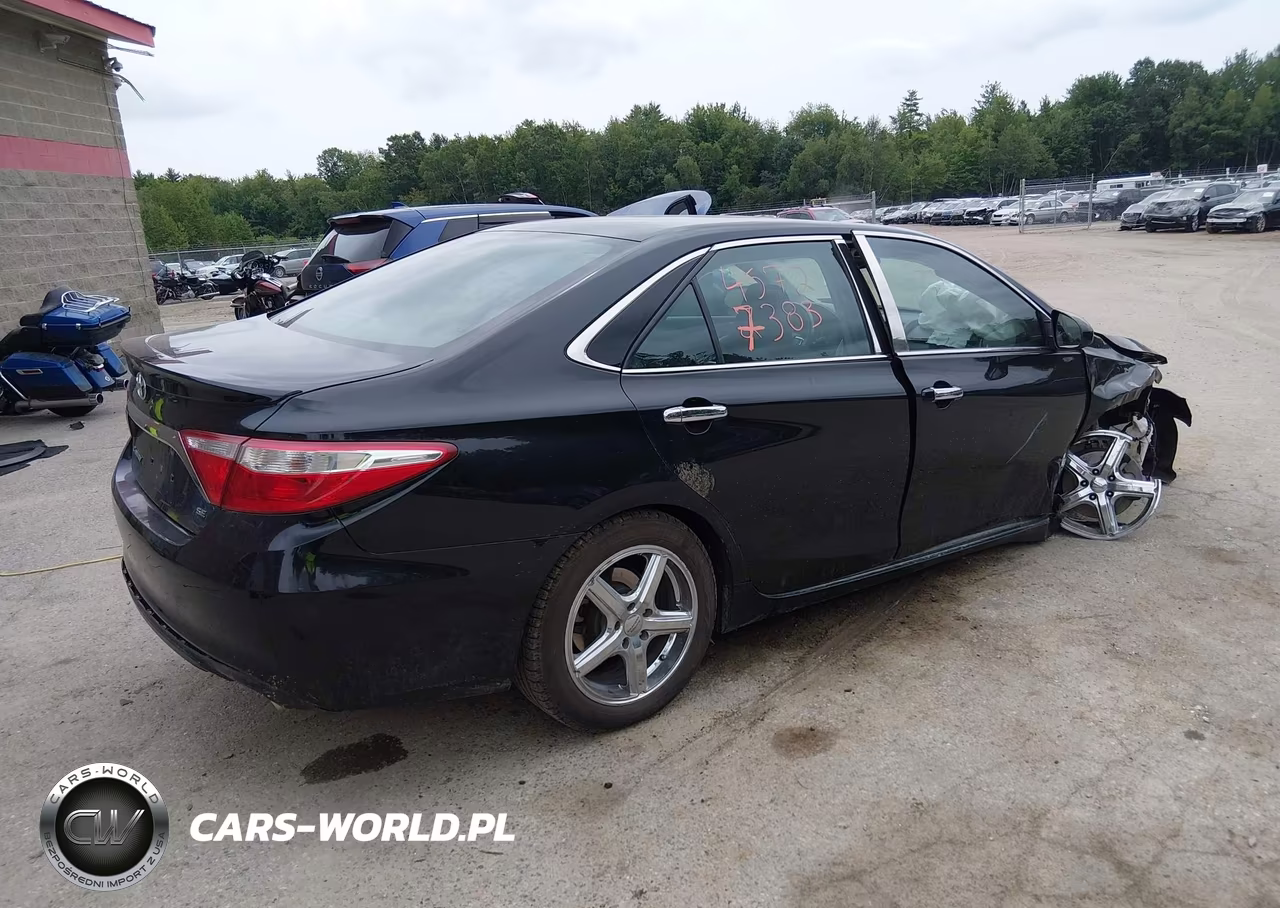 2017 Toyota Camry Se VIN:4T1BF1FK1HU437429 - 4