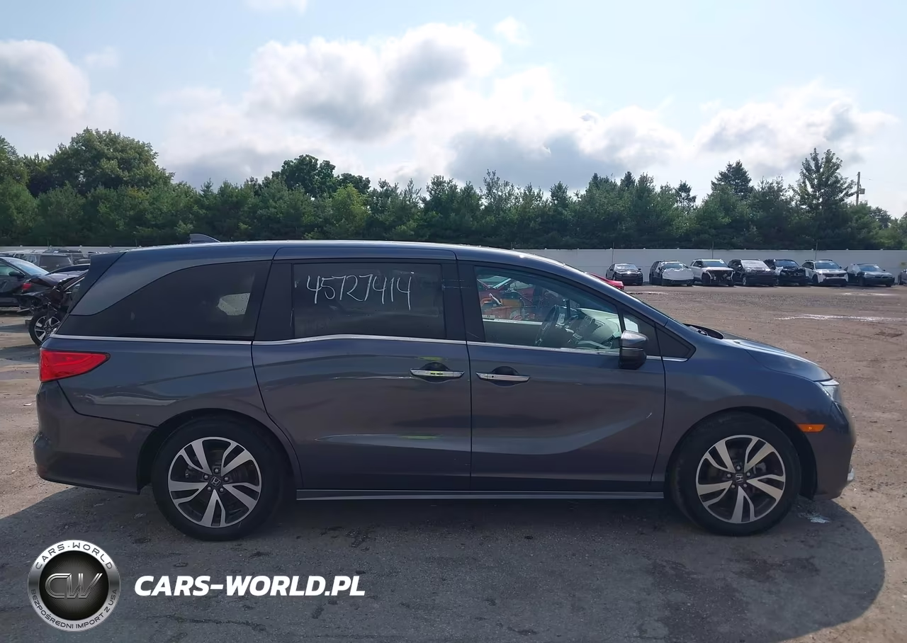 2023 Honda Odyssey Touring VIN:5FNRL6H83PB016815 - 13