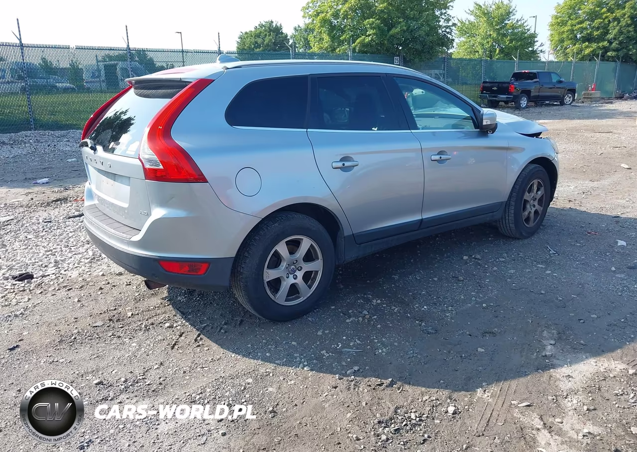 2012 Volvo Xc60 3.2-3.2 Platinum-3.2 Premier-3.2 Premier Plus VIN:YV4940DZ8C2315445 - 4