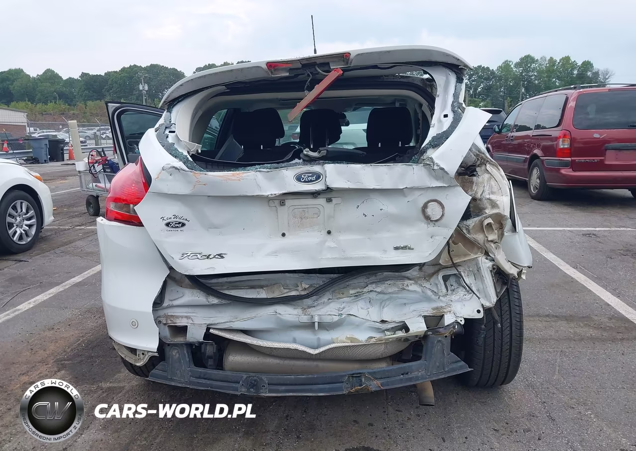 2017 Ford Focus Sel VIN:1FADP3M23HL281916 - 6