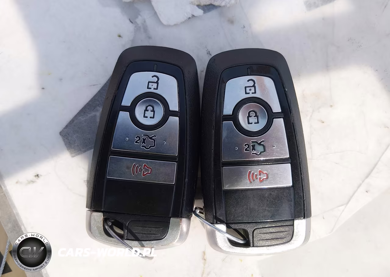2019 Ford Fusion S VIN:3FA6P0G71KR275622 - 10
