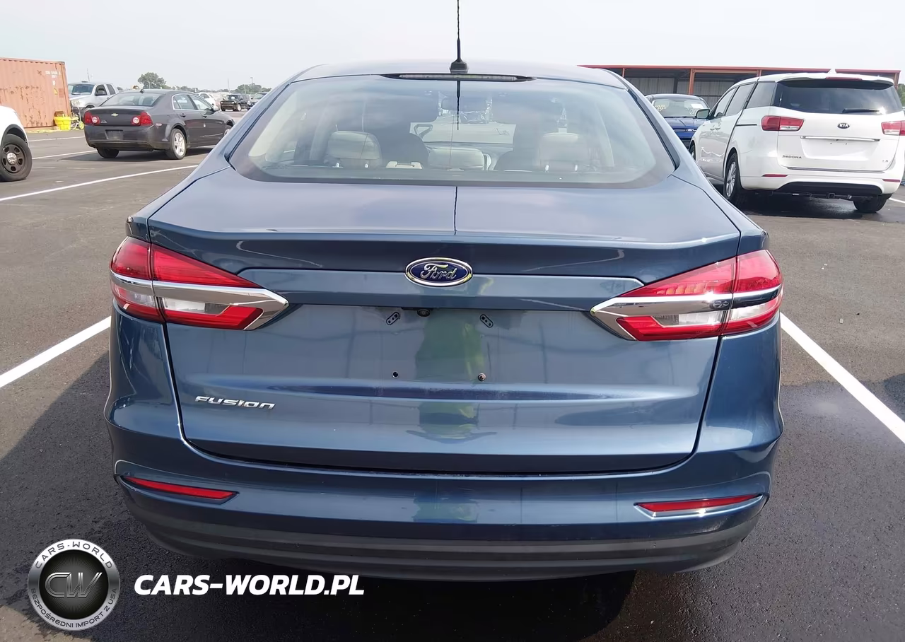 2019 Ford Fusion S VIN:3FA6P0G71KR275622 - 15