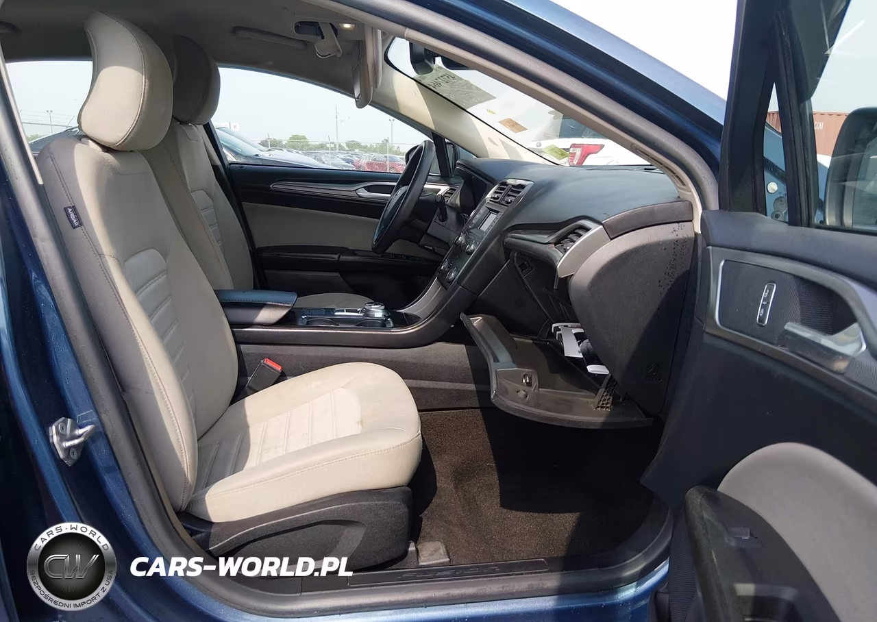 2019 Ford Fusion S VIN:3FA6P0G71KR275622 - 4