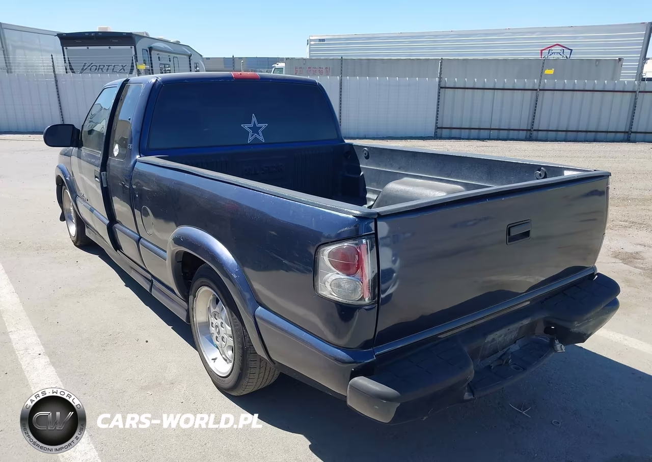 2003 Chevrolet S-10 Ls VIN:1GCCS19X138220038 - 3