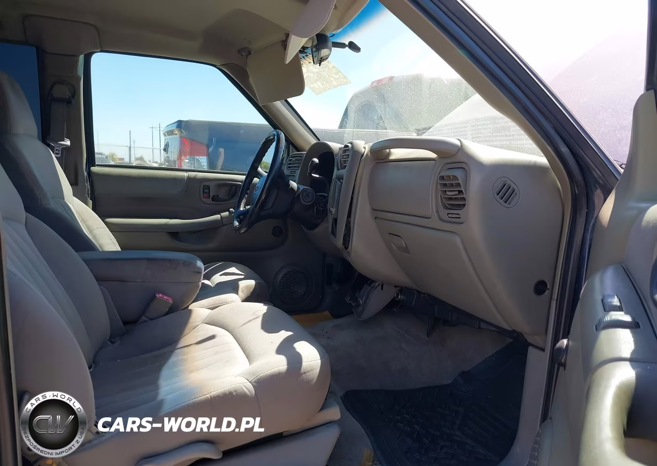 2003 Chevrolet S-10 Ls VIN:1GCCS19X138220038 - 5