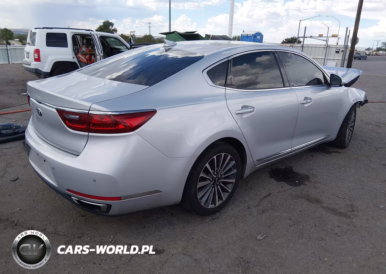 2018 Kia Cadenza Premium VIN:KNALC4J12J5105319 - 4