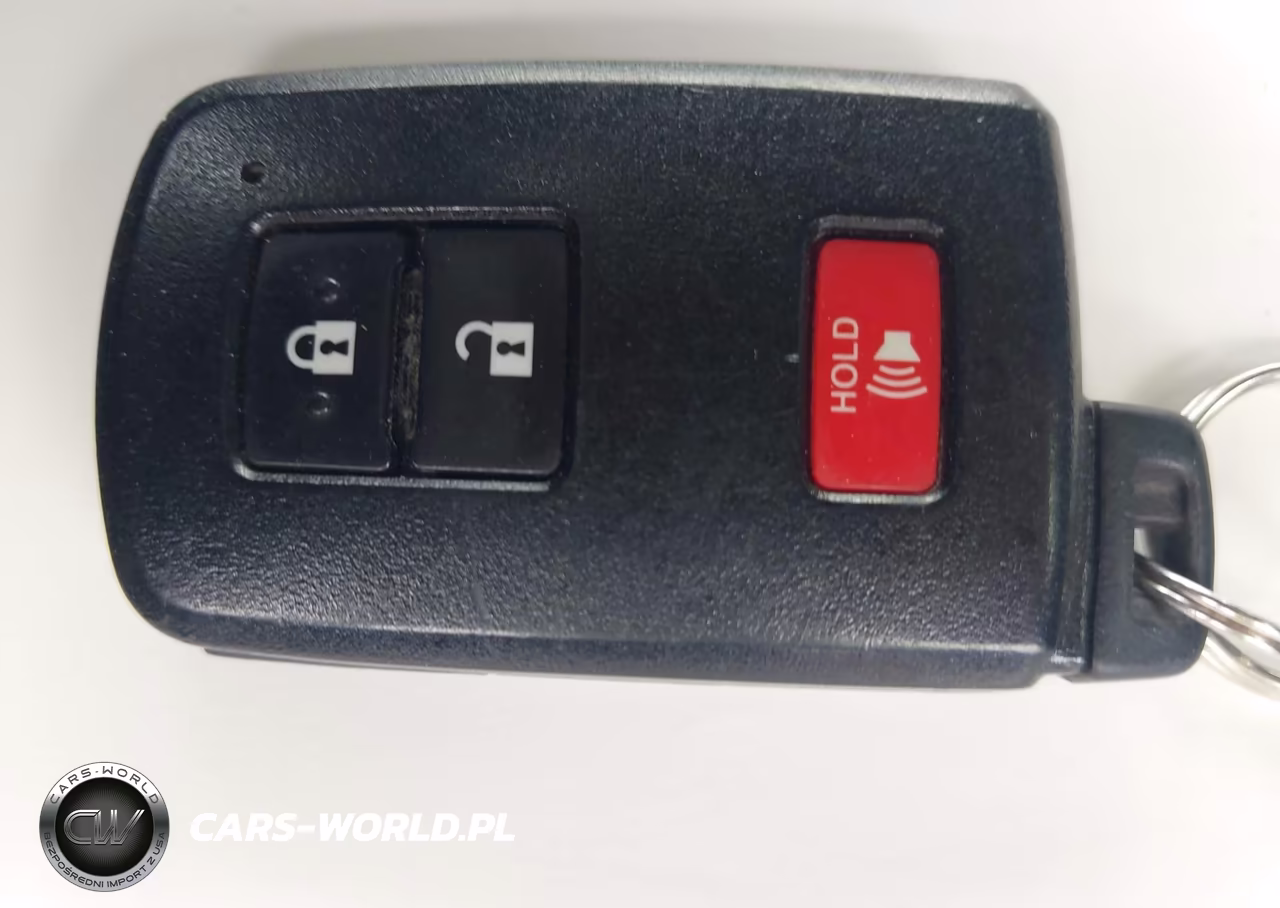 2015 Toyota Prius C Three VIN:JTDKDTB39F1106407 - 11