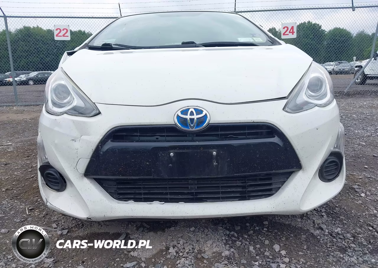2015 Toyota Prius C Three VIN:JTDKDTB39F1106407 - 6