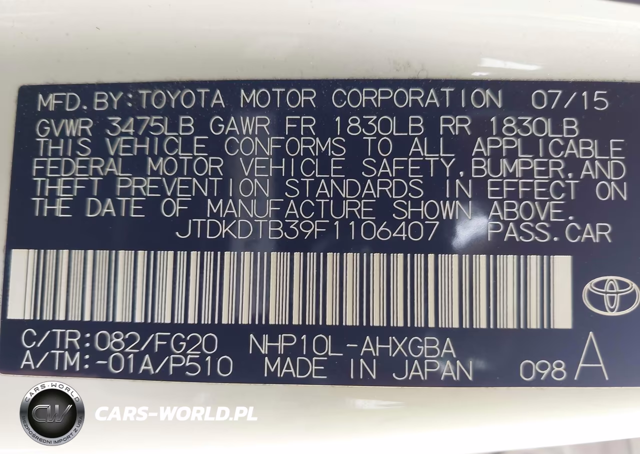2015 Toyota Prius C Three VIN:JTDKDTB39F1106407 - 9