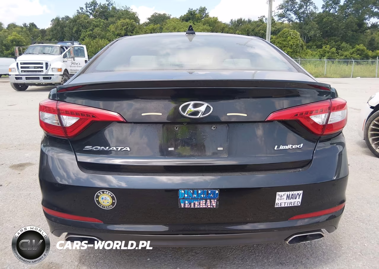 2016 Hyundai Sonata Limited VIN:5NPE34AF5GH334125 - 17