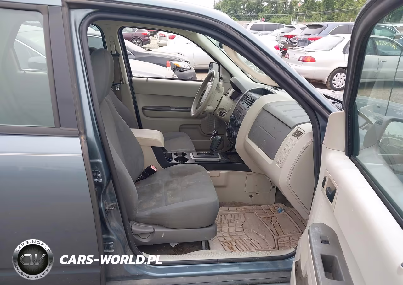 2010 Ford Escape Xls VIN:1FMCU0C74AKA56048 - 5