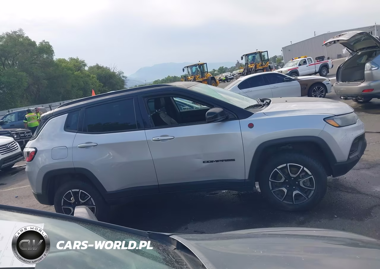 2024 Jeep Compass Trailhawk 4X4 VIN:3C4NJDDN5RT144983 - 13
