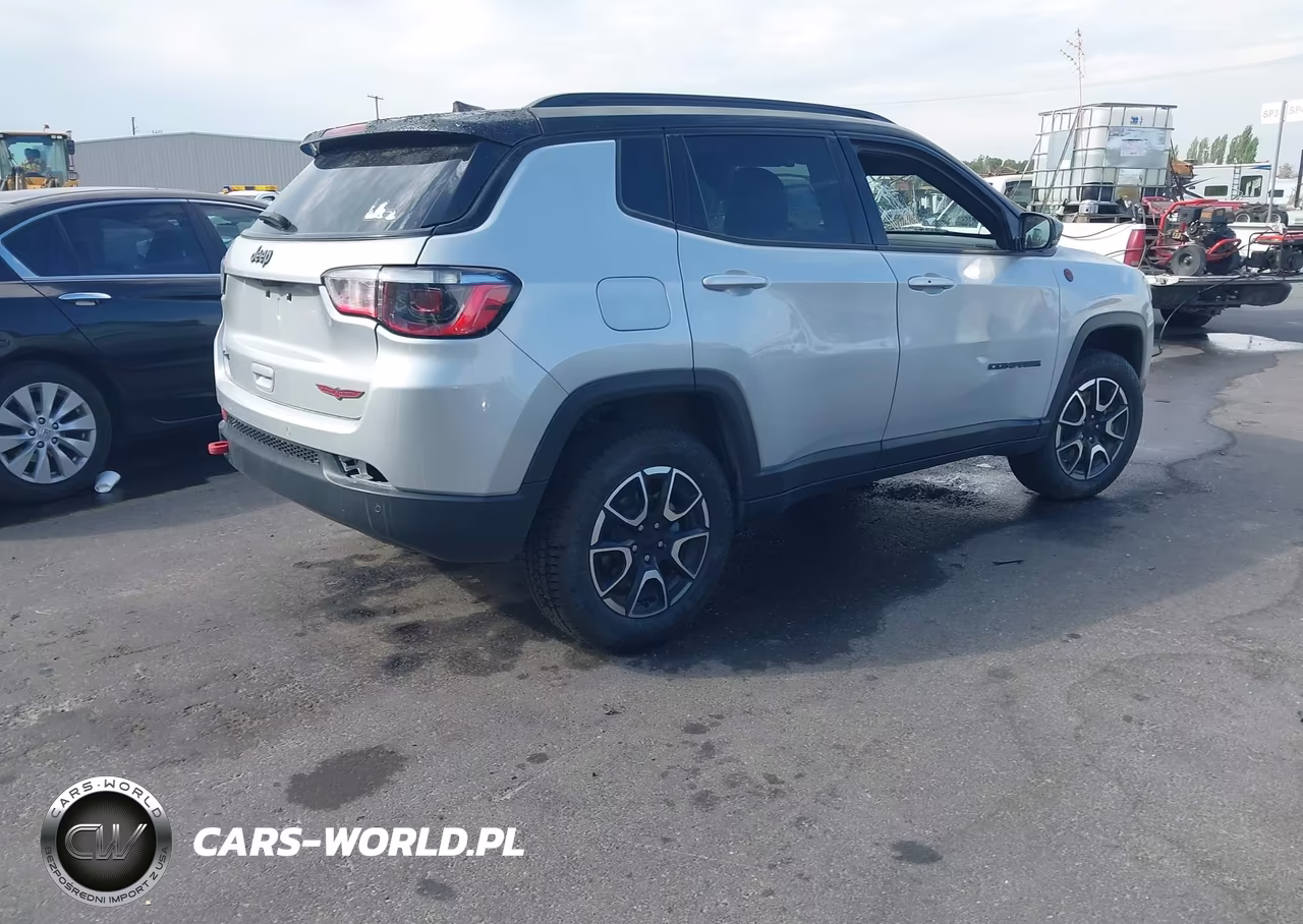 2024 Jeep Compass Trailhawk 4X4 VIN:3C4NJDDN5RT144983 - 4
