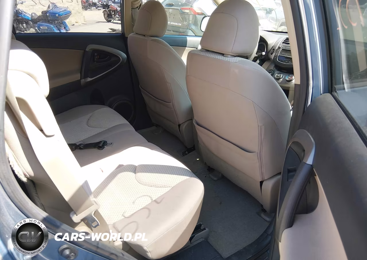 2006 Toyota Rav4 VIN:JTMBD33VX66021627 - 8