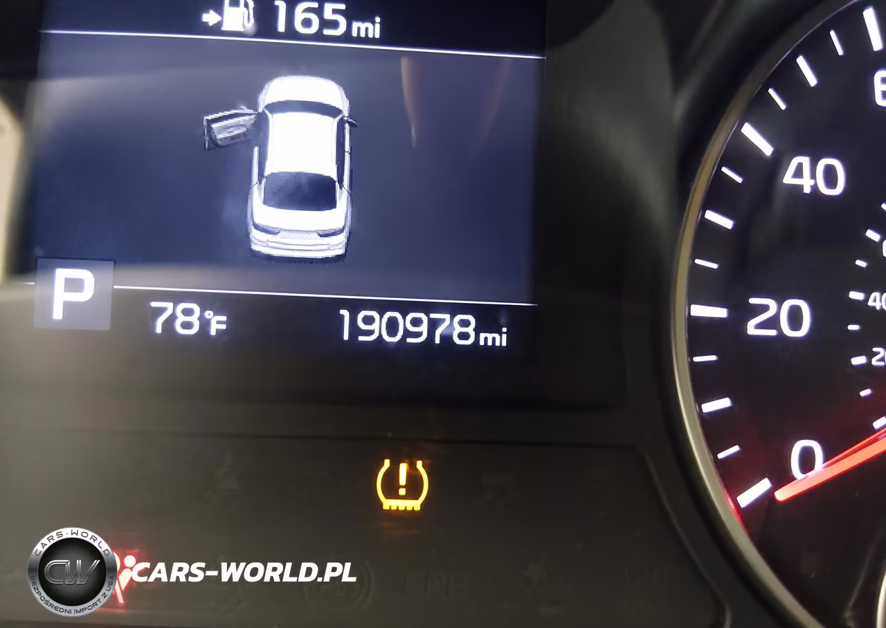 2019 Kia Optima Lx VIN:5XXGT4L35KG296069 - 15