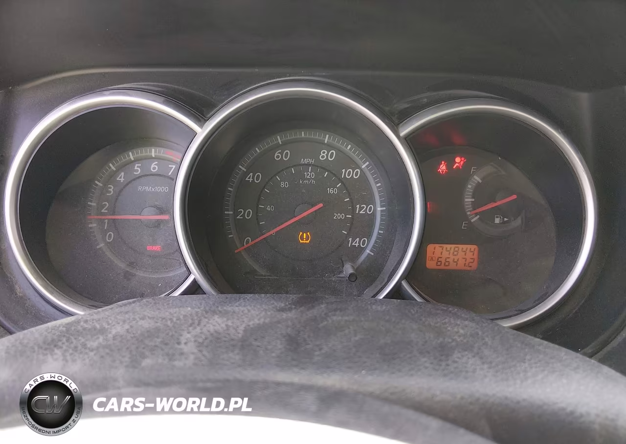 2011 Nissan Versa 1.8S VIN:3N1BC1CP3BL486861 - 7