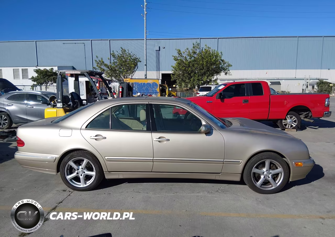 2000 Mercedes-Benz E 320 VIN:WDBJF65J5YB089411 - 14