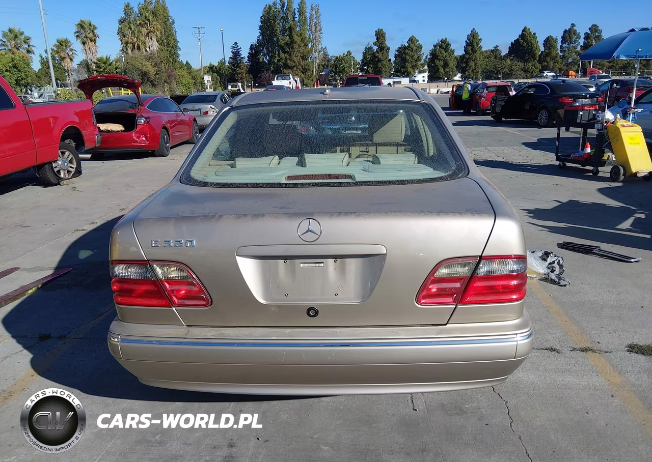 2000 Mercedes-Benz E 320 VIN:WDBJF65J5YB089411 - 17