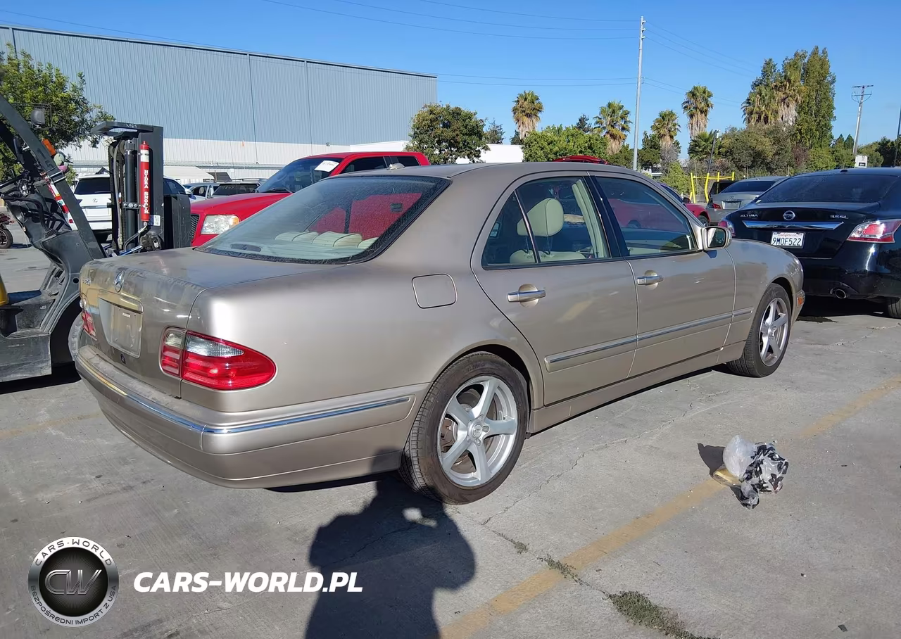 2000 Mercedes-Benz E 320 VIN:WDBJF65J5YB089411 - 4