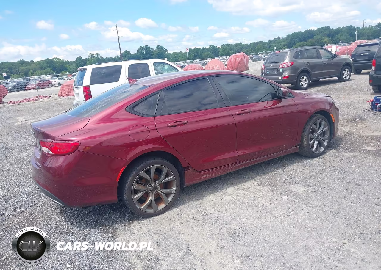2016 Chrysler 200 S VIN:1C3CCCDGXGN142810 - 4