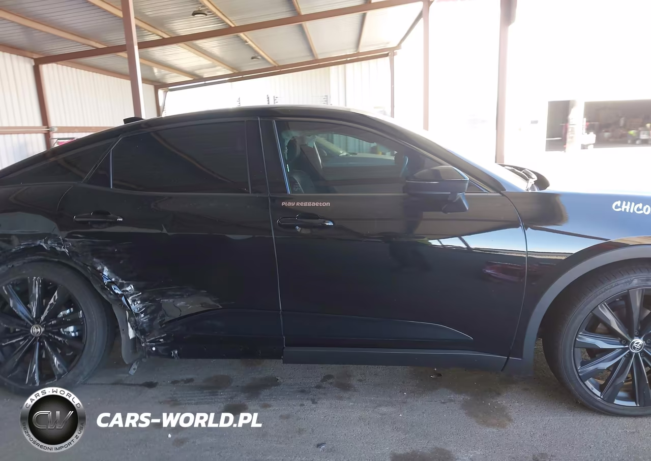 2025 Toyota Crown Nightshade Edition VIN:JTDAAAAF5S3033166 - 14
