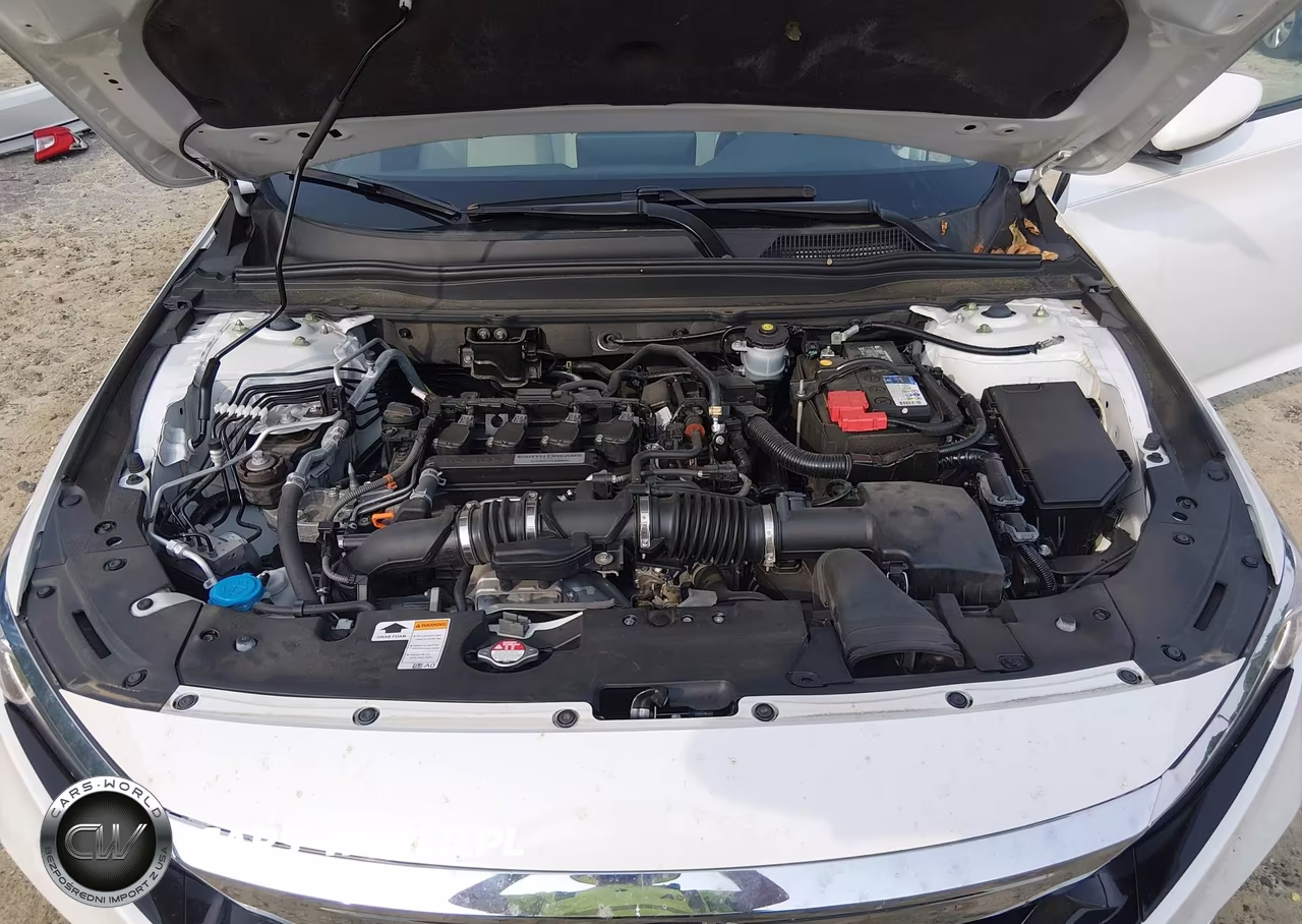 2018 Honda Accord Touring VIN:1HGCV1F99JA155329 - 10