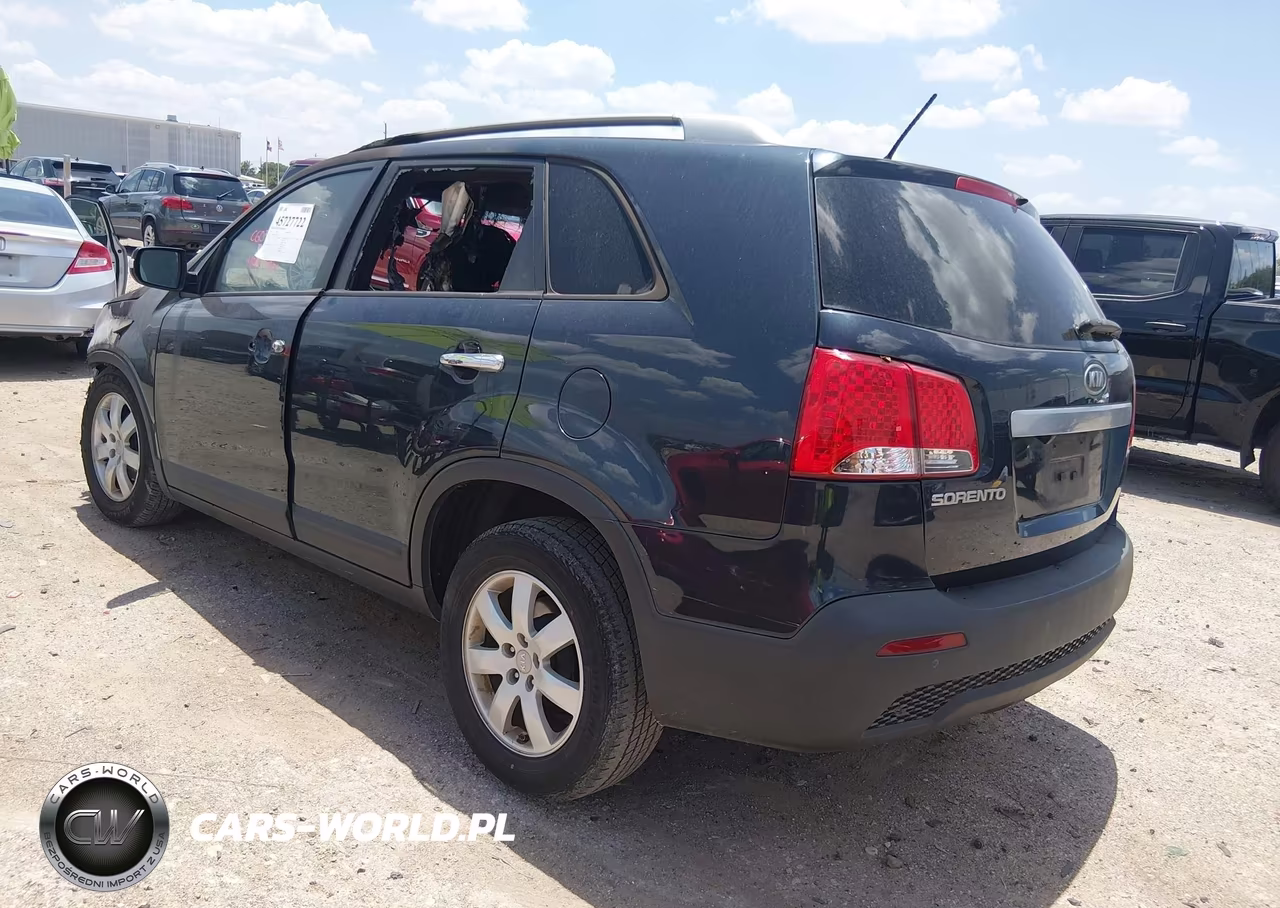 2012 Kia Sorento Lx VIN:5XYKT3A61CG230861 - 3