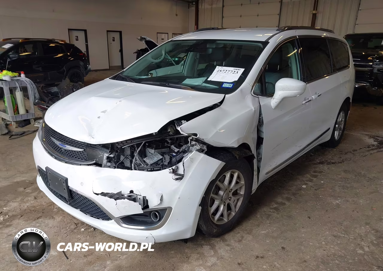 2020 Chrysler Pacifica Touring L VIN:2C4RC1BG9LR141691 - 6