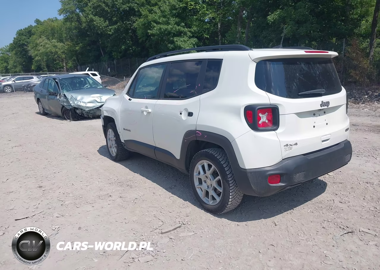 2021 Jeep Renegade Latitude 4X4 VIN:ZACNJDBB1MPN32170 - 3