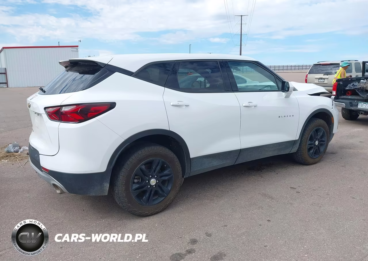 2021 Chevrolet Blazer Awd 2Lt VIN:3GNKBHRS5MS517032 - 4