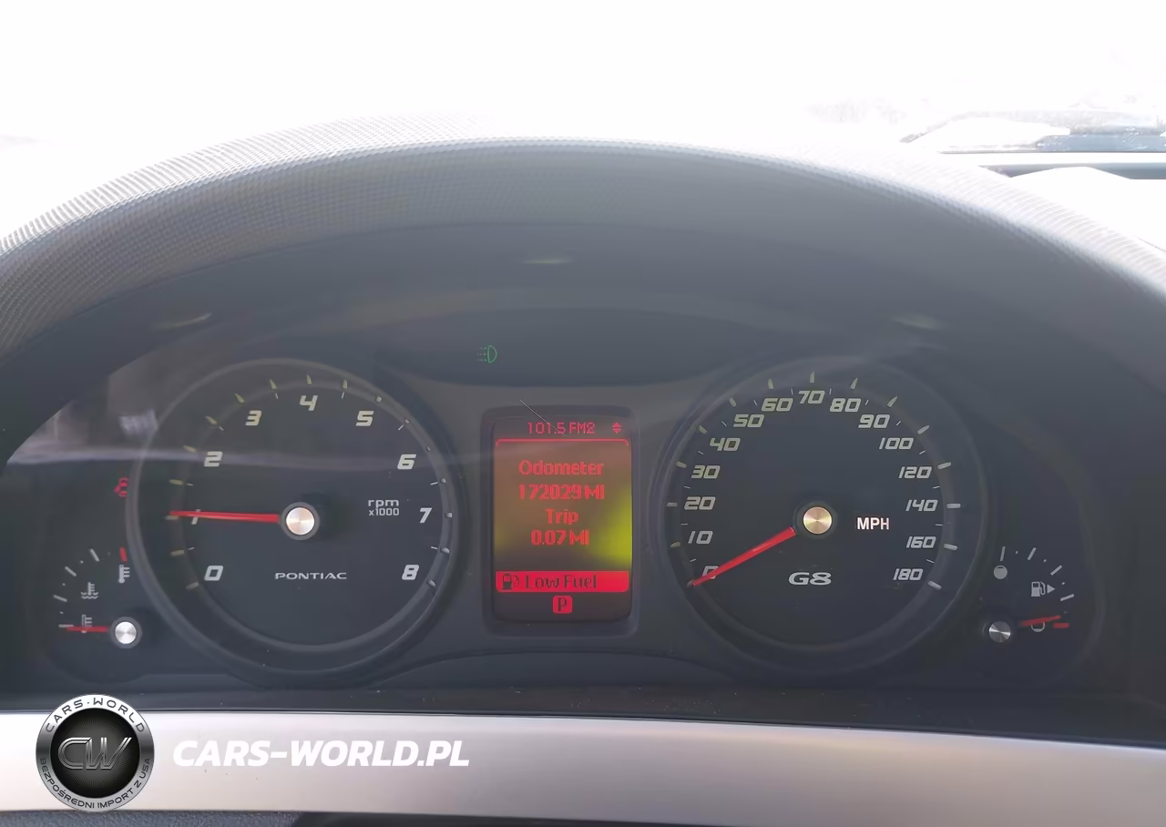2009 Pontiac G8 VIN:6G2ER57739L186244 - 7