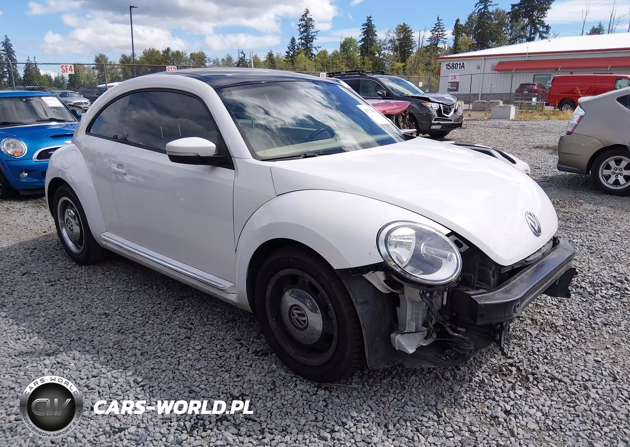2013 Volkswagen Beetle 2.5L – zdjęcie 1 z 18