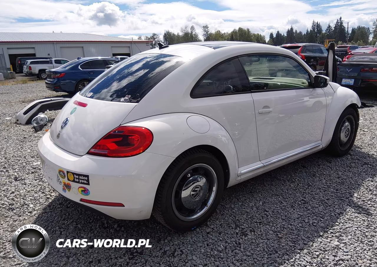2013 Volkswagen Beetle 2.5L VIN:3VWJX7AT9DM690431 - 4